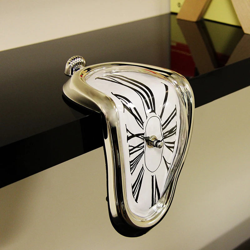 DaliDream Surreal Clock: Melting Wall Watch for Artistic Decor