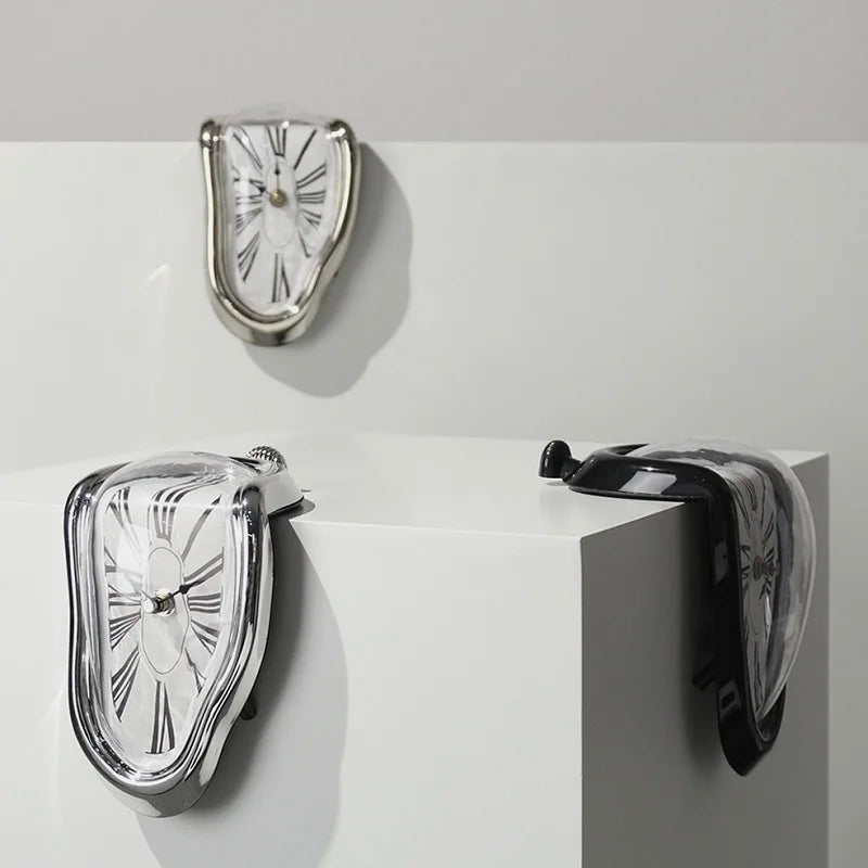 DaliDream Surreal Clock: Melting Wall Watch for Artistic Decor